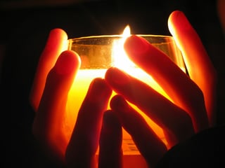 Candle_Hands_iStock_000000153399_Medium.jpg